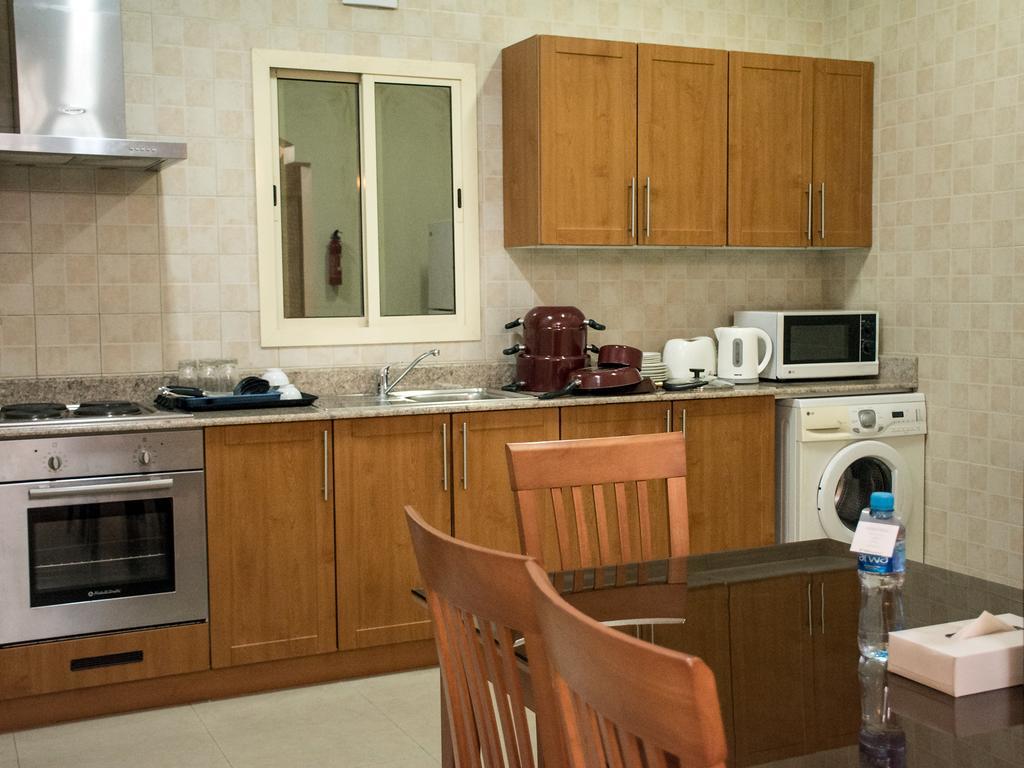 President Suites Apartments 麦纳麦 外观 照片
